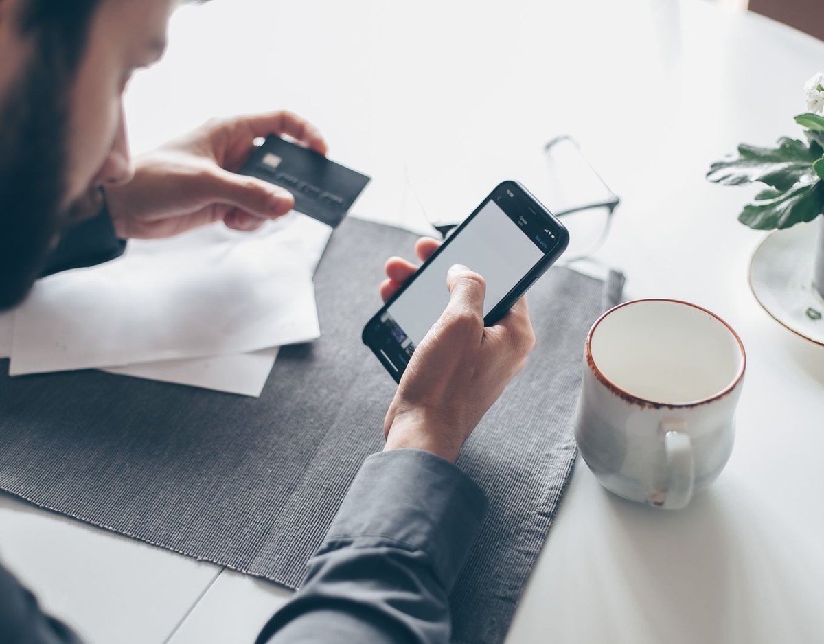 Secure mobile transactions